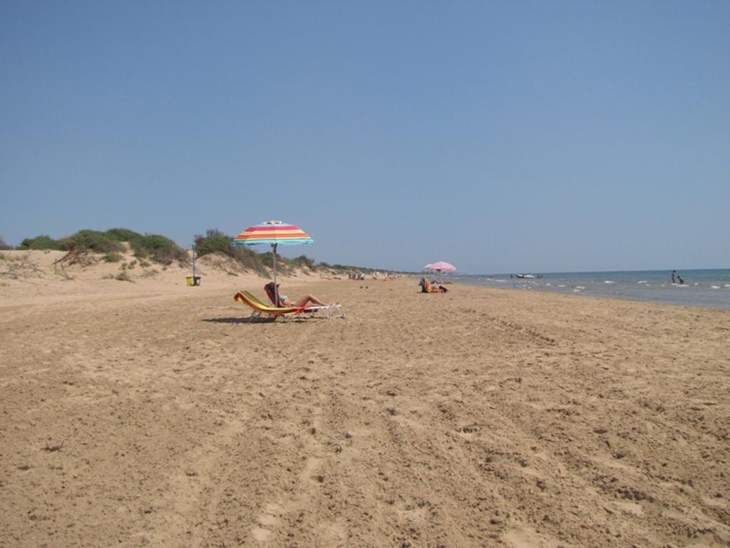 Residence Del Mare Casesicule Санта-Мария-дель-Фокалло Номер фото