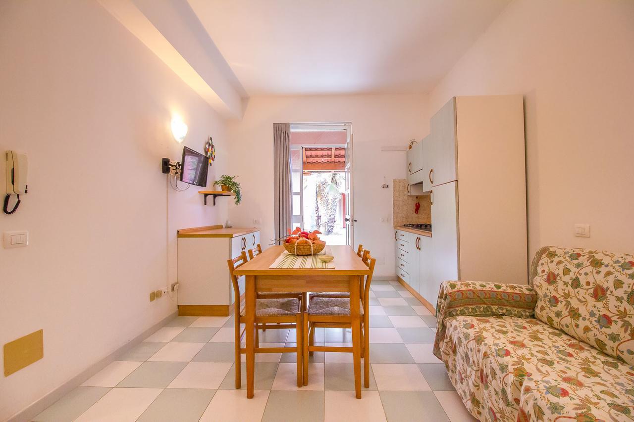 Residence Del Mare Casesicule Санта-Мария-дель-Фокалло Экстерьер фото
